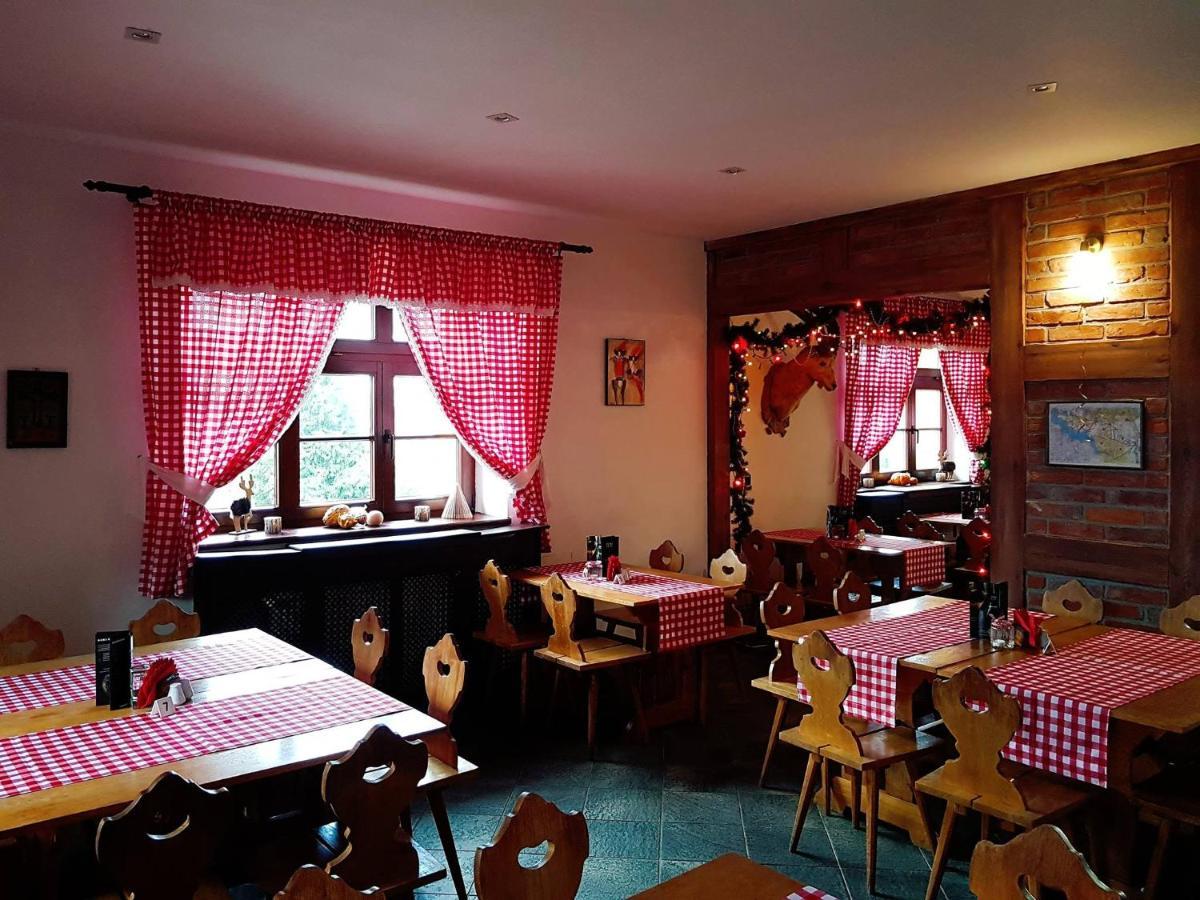 Bed & Breakfast Karczma Tyrolska U Martina Złocieniec