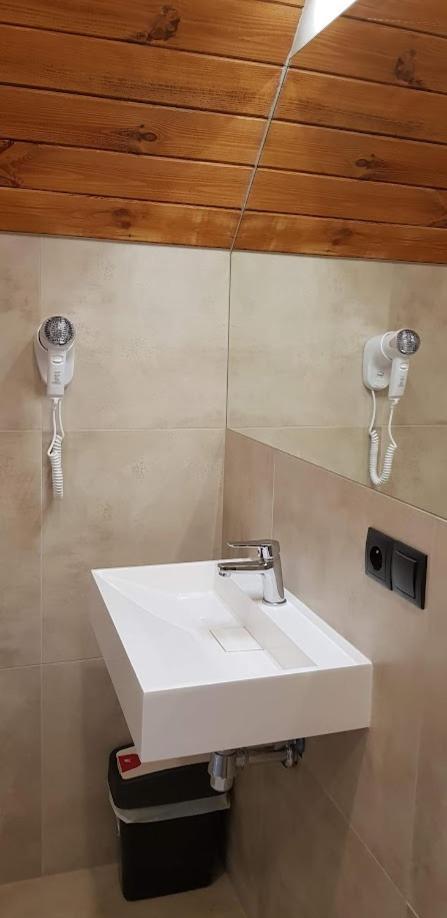 Bed & Breakfast Karczma Tyrolska U Martina *